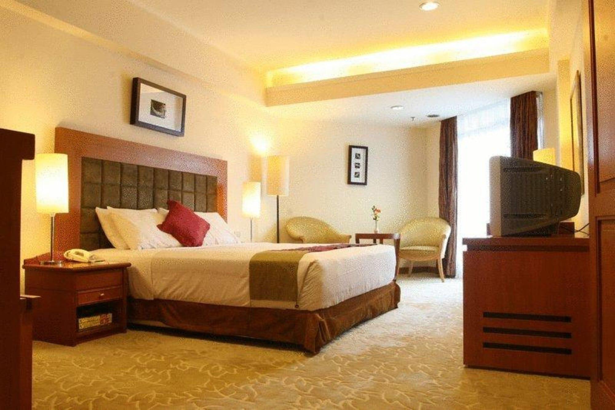Hotel Bidakara Jakarta Exterior photo