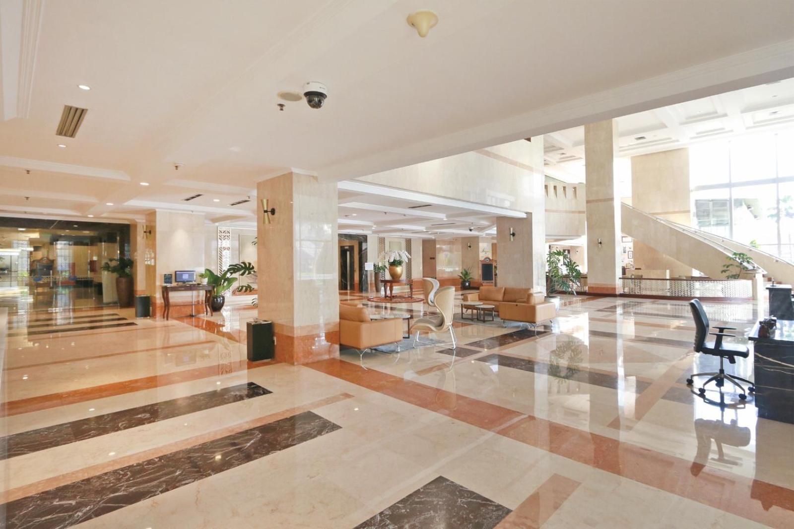 Hotel Bidakara Jakarta Exterior photo