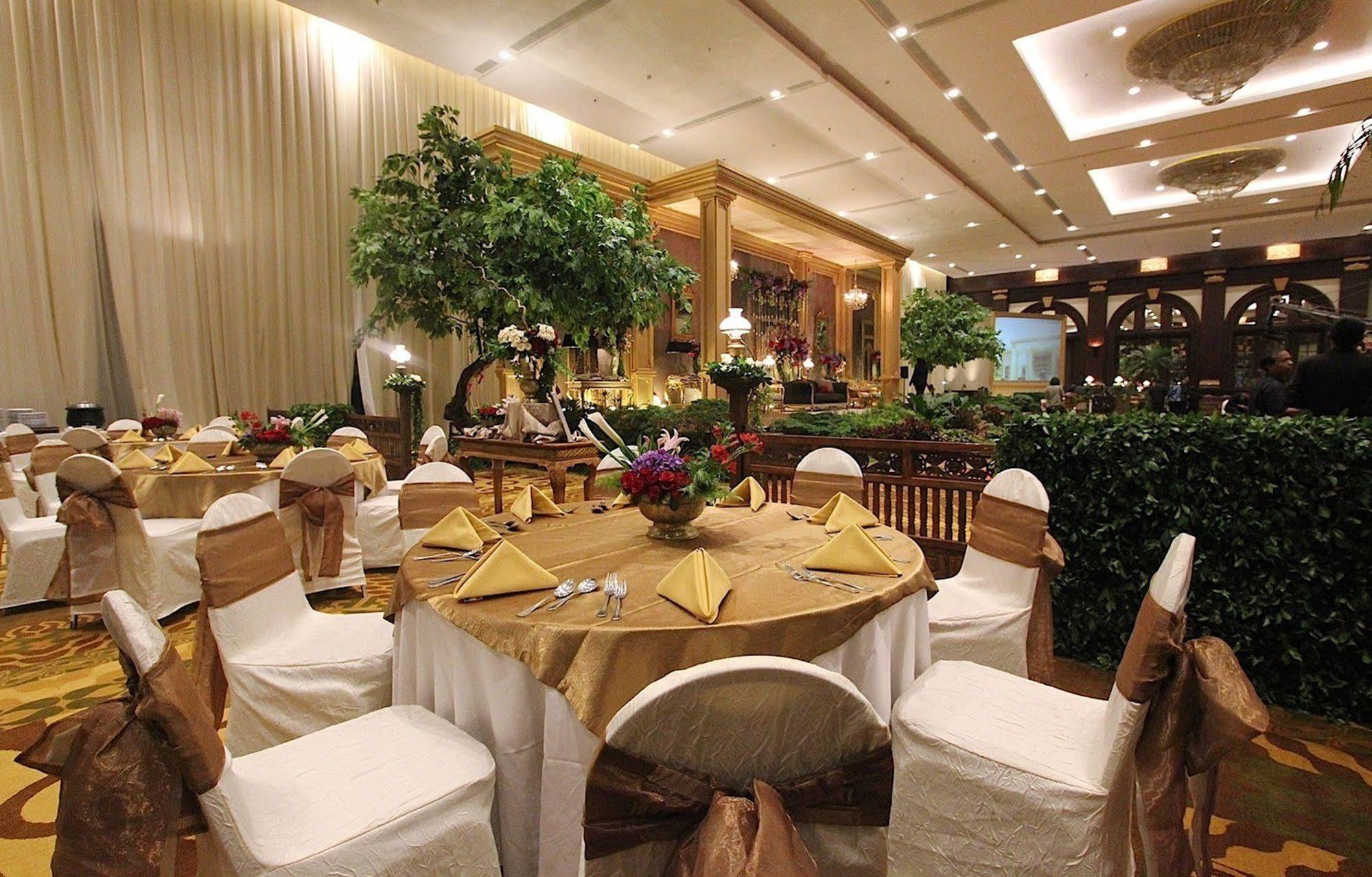Hotel Bidakara Jakarta Exterior photo